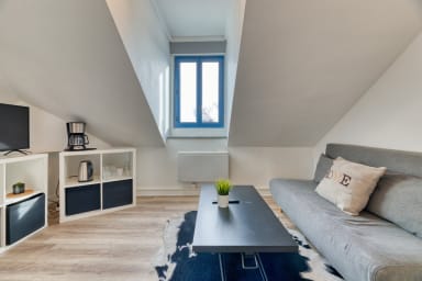 Canapé avec table à manger relevable et dépliable
