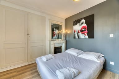 Chambre avec rangements