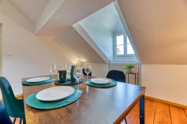 Table à manger pour des moments conviviaux ou de travail