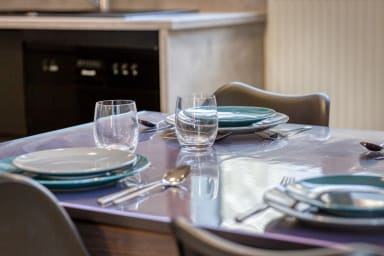 Table à manger et assises