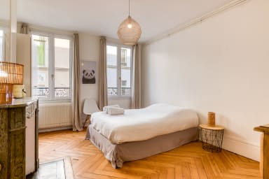 Chambre avec lit double