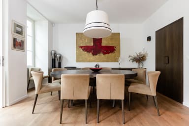rental-family-prestigious-maison-lumea-paris-dining-room