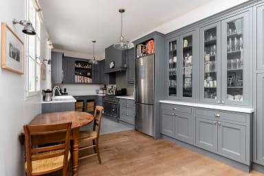 rental-family-prestigious-maison-lumea-paris-kitchen
