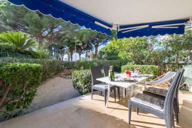 Rez-de-jardin Croisette vue mer avec garage