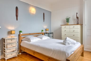 Chambre 1 : un lit double pour de douces nuits