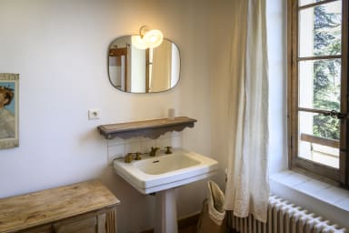 Bathroom 5 room 5