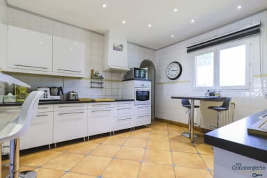 Cuisine équipé avec espace repas