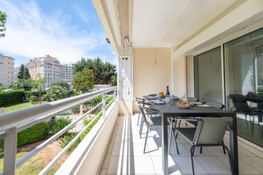 1-Br Apartment – Residence with Pool and Garage, Near La Croisette
