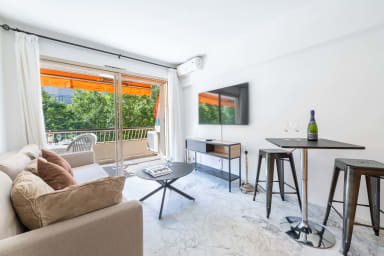 1-Br Apartment with Terrace – Near La Croisette