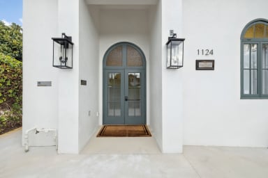 Charming boutique in the heart of downtown Santa Barbara