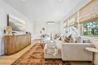 Cozy, bright living room with stylish décor.