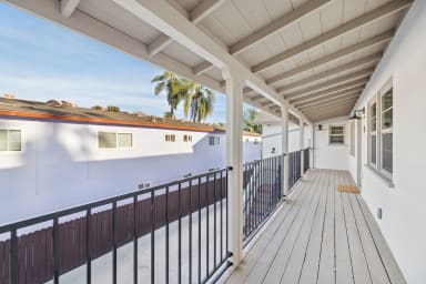 Unit 5 is located on 2nd floor and is accessible by stairs