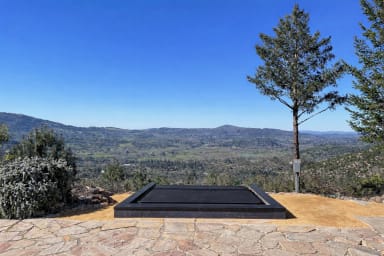 Mountain views from the tub.