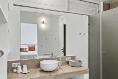 Bright, modern bathroom with all essentials for a refreshing start each day.