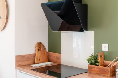 Cuisine : plaque de cuisson et hotte