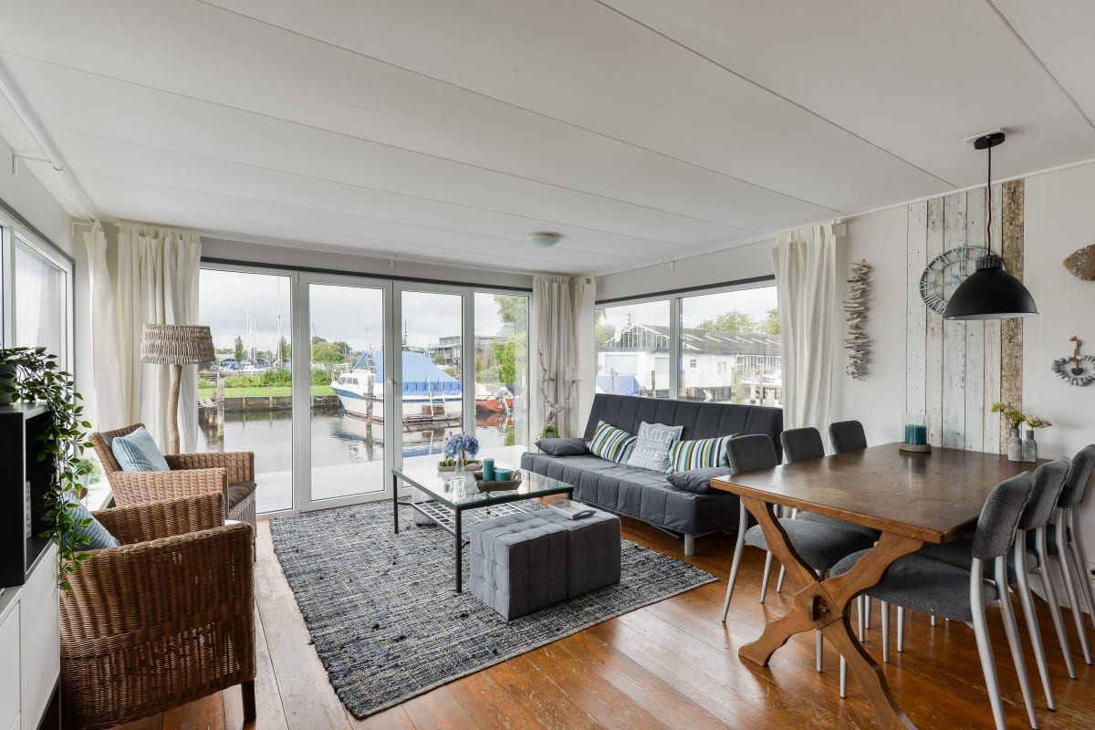 Appartement   Bright and Comfortable Houseboat 