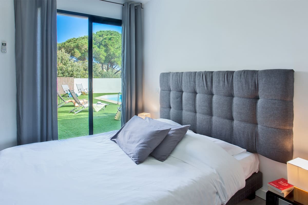 Maison   Villa avec piscine et vue mer à moins de  2km centre  et plage de Calvi