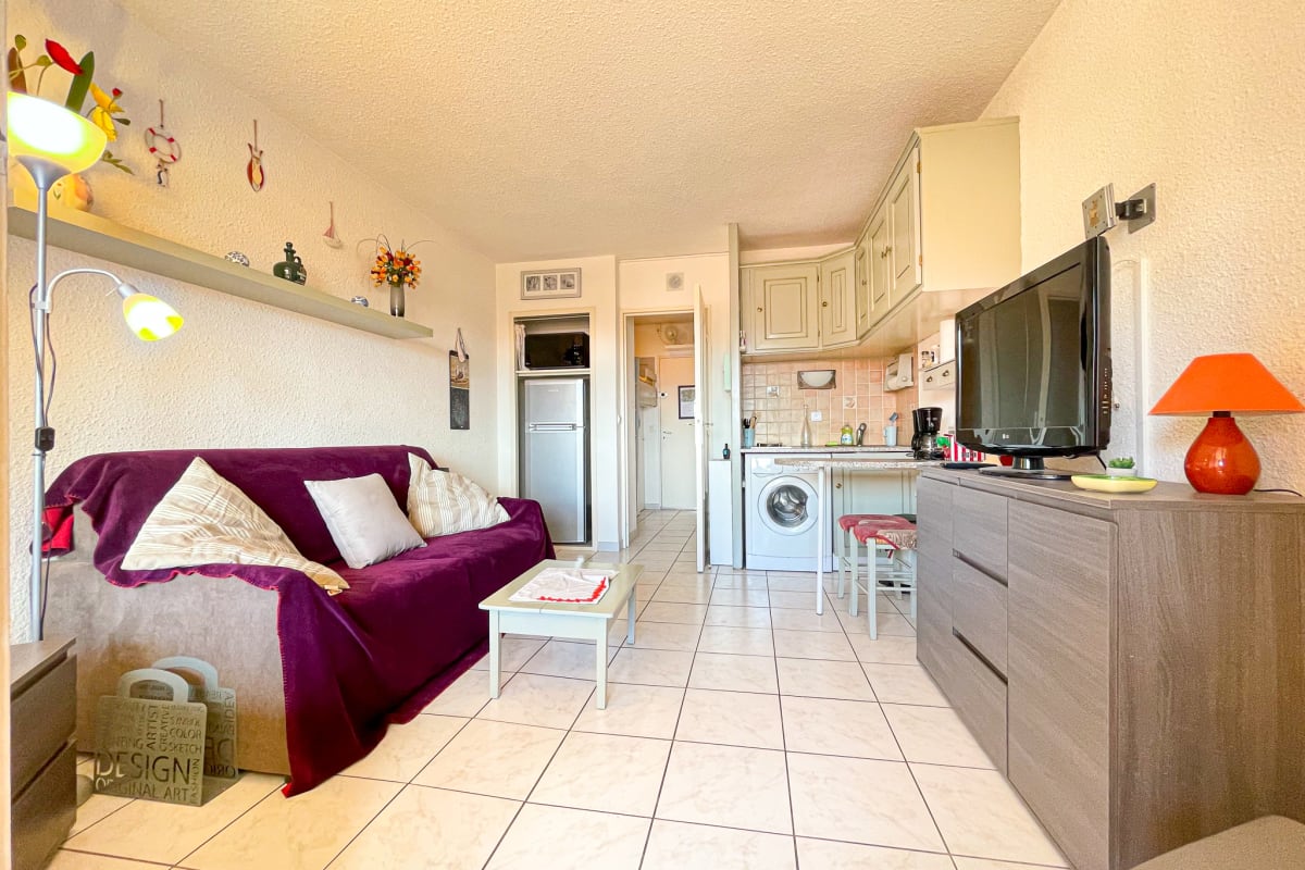  Appartement Appt lumineux avec piscine 