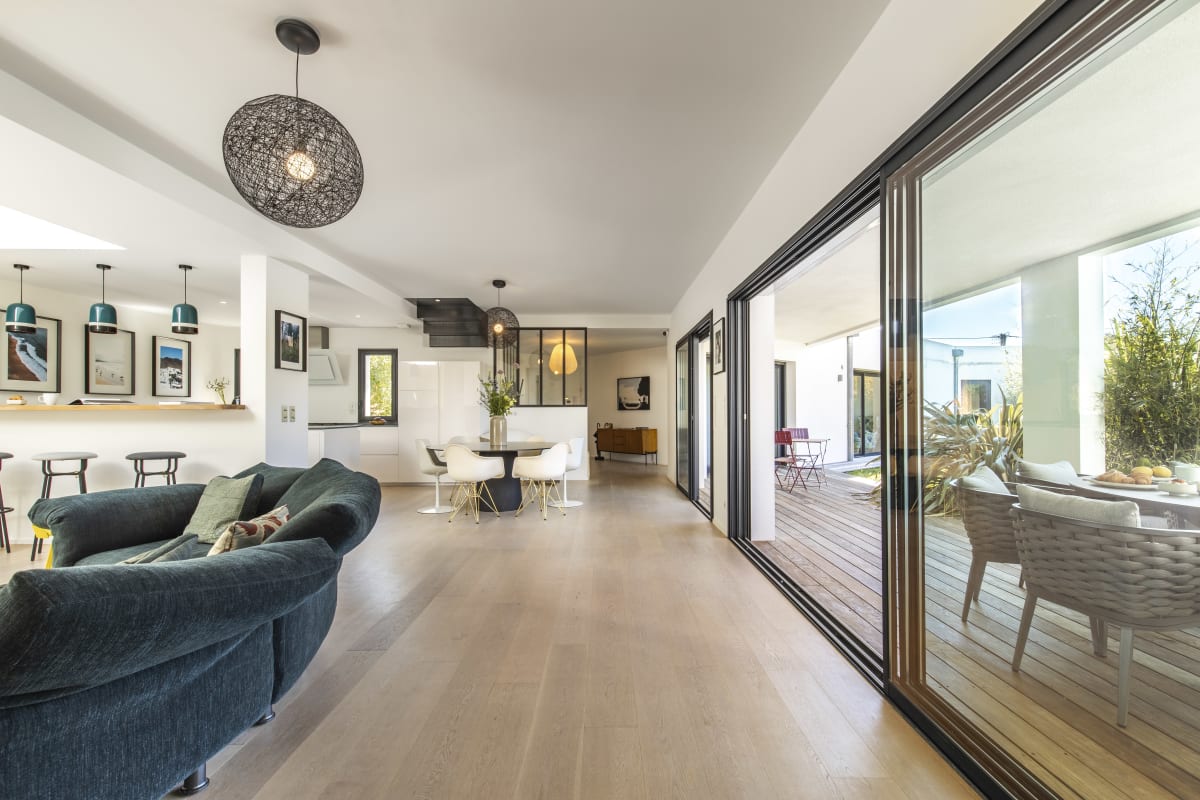 Maison   Amore - villa contemporaine de haut standing