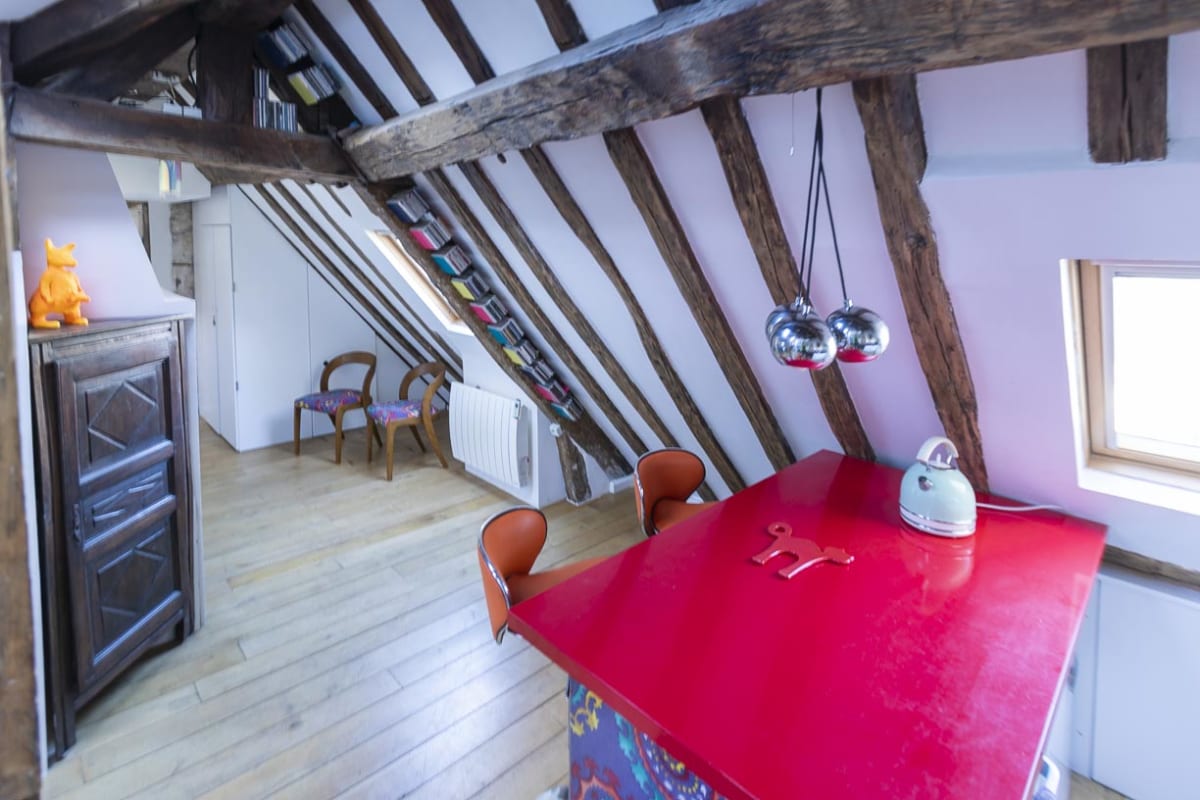  immobilier  Appartement de charme sous les toits de Paris