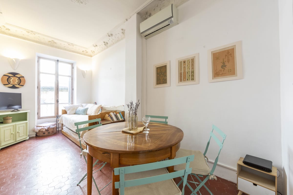 Grand studio au cœur de Cannes Meynadier, quartier de la vieille ville !