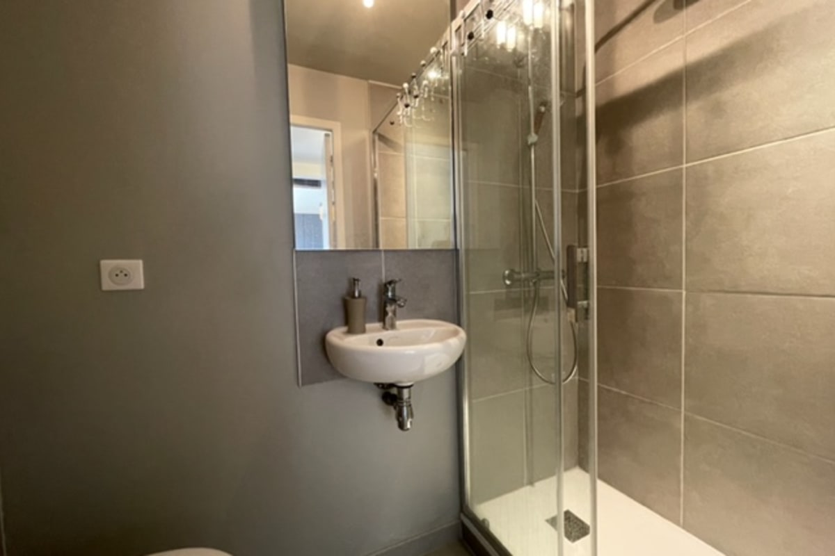 Appartement   Charmant 80m²  Proche Du Vieux Port !
