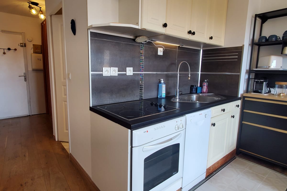 Appartement T2 moderne proche gare avec piscine 