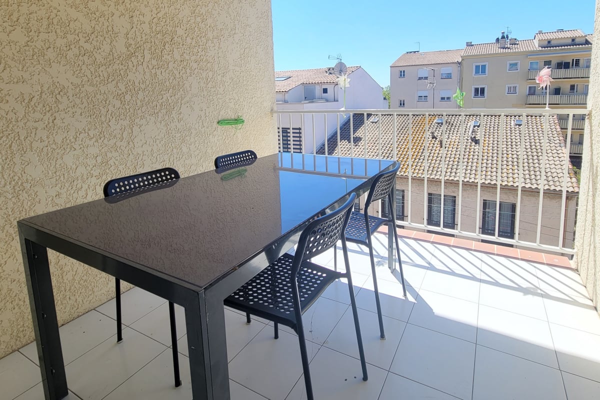 Beau T3 avec balcon - proche plage