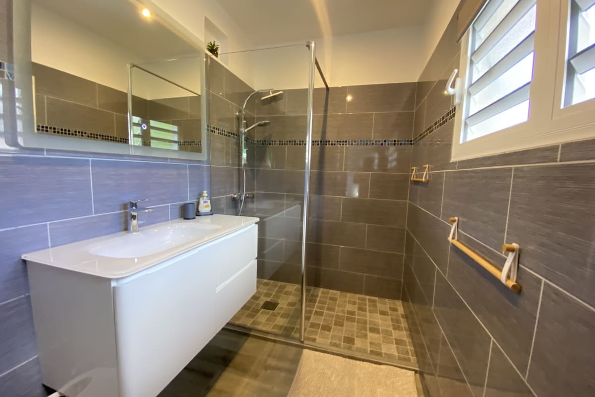  immobilier  972M : Belle villa climatisée avec jardin