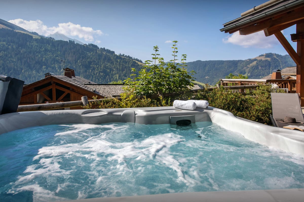  Chalet Séjour alpin exclusif avec gym, jacuzzi et terrasse - OVO Network