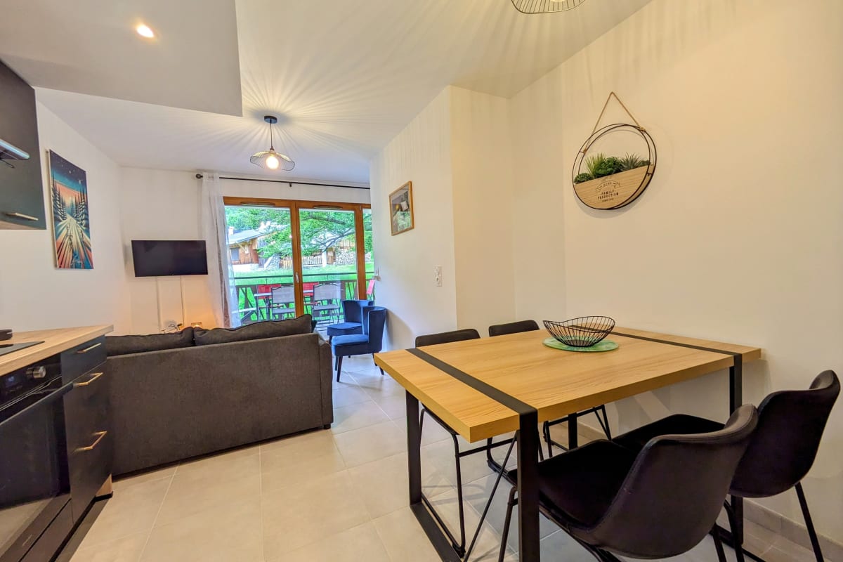 Appartement Le nivolet: séjour ski in ski out avec terrasse 