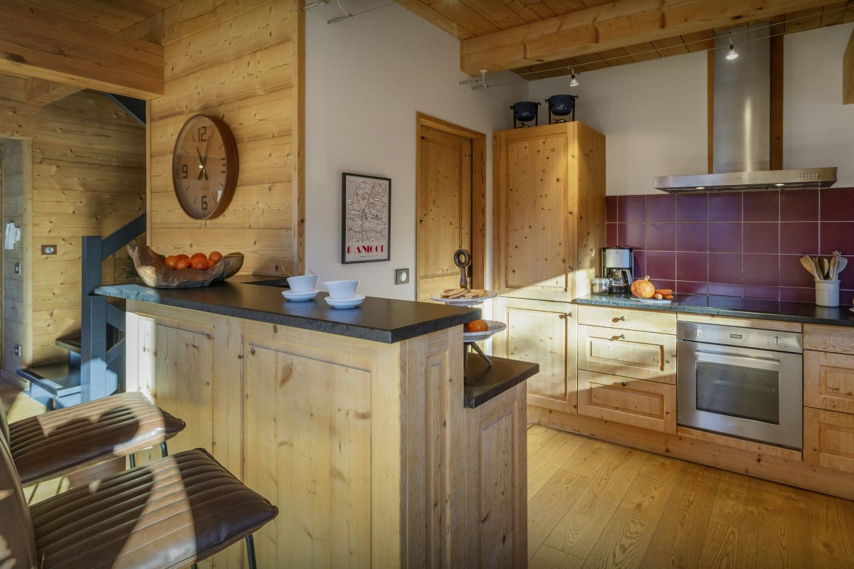  Chalet 4 étoiles pour 8 : jacuzzi, terrasses, poêle à bois - OVO Network 
