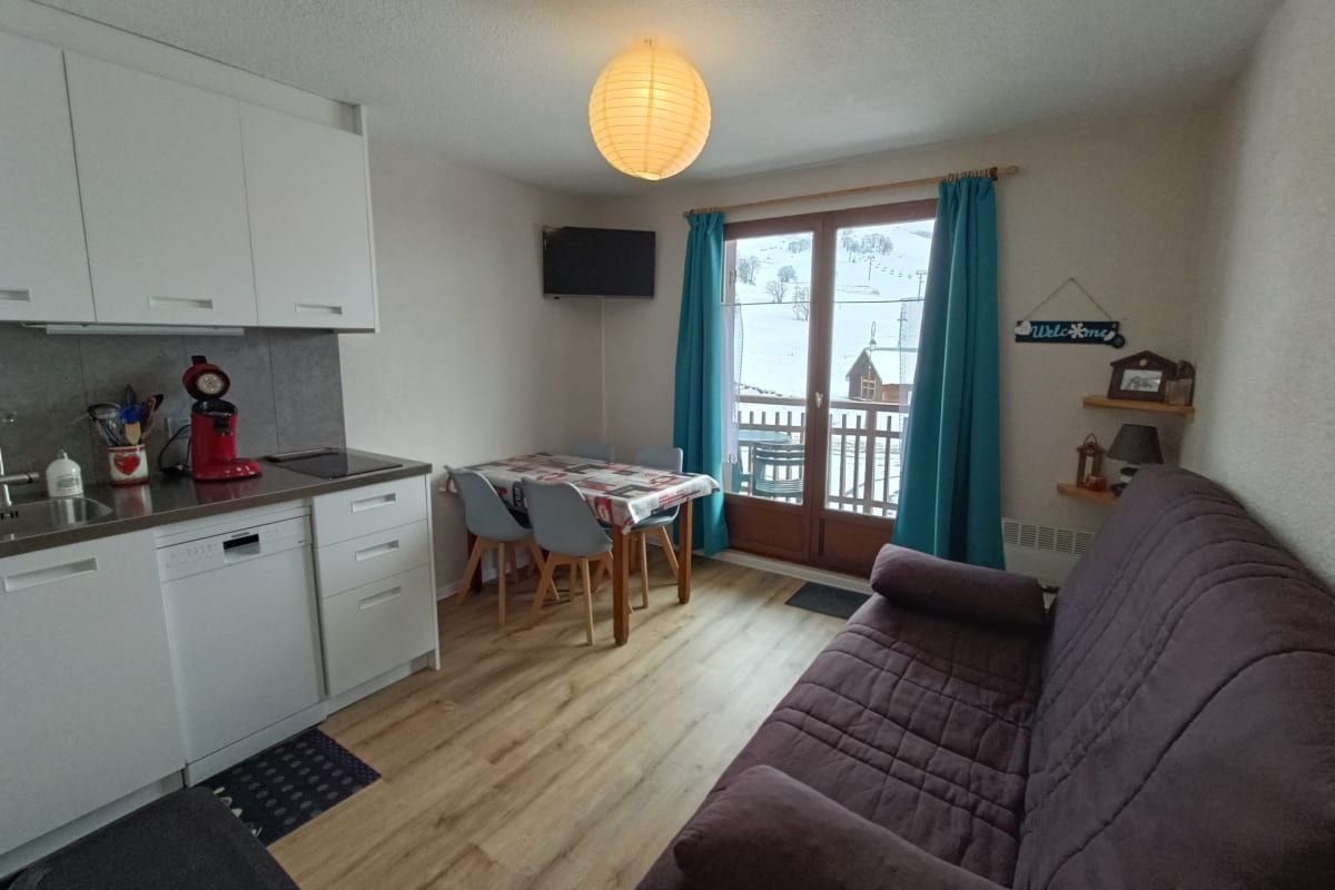 Studio cosy à Albiez-Montrond, balcon
