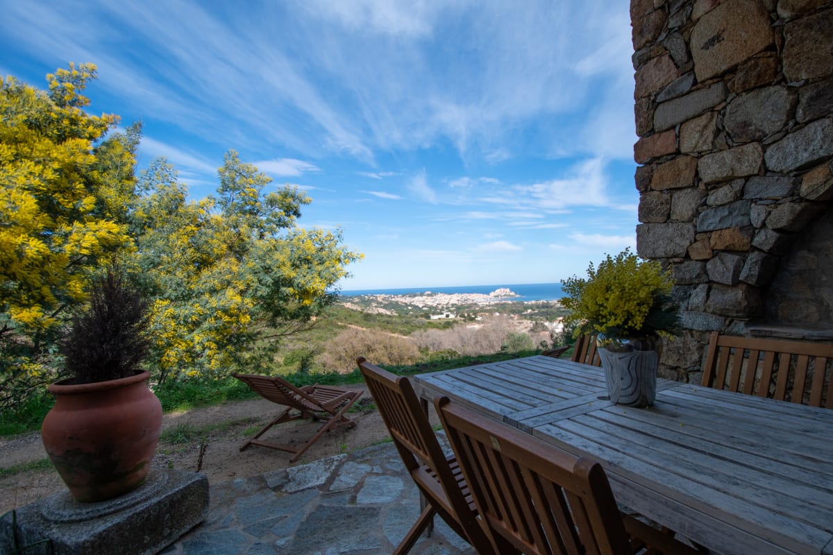  Maison Casarone - Havre de paix avec vue sublime sur Calvi, piscine et nature