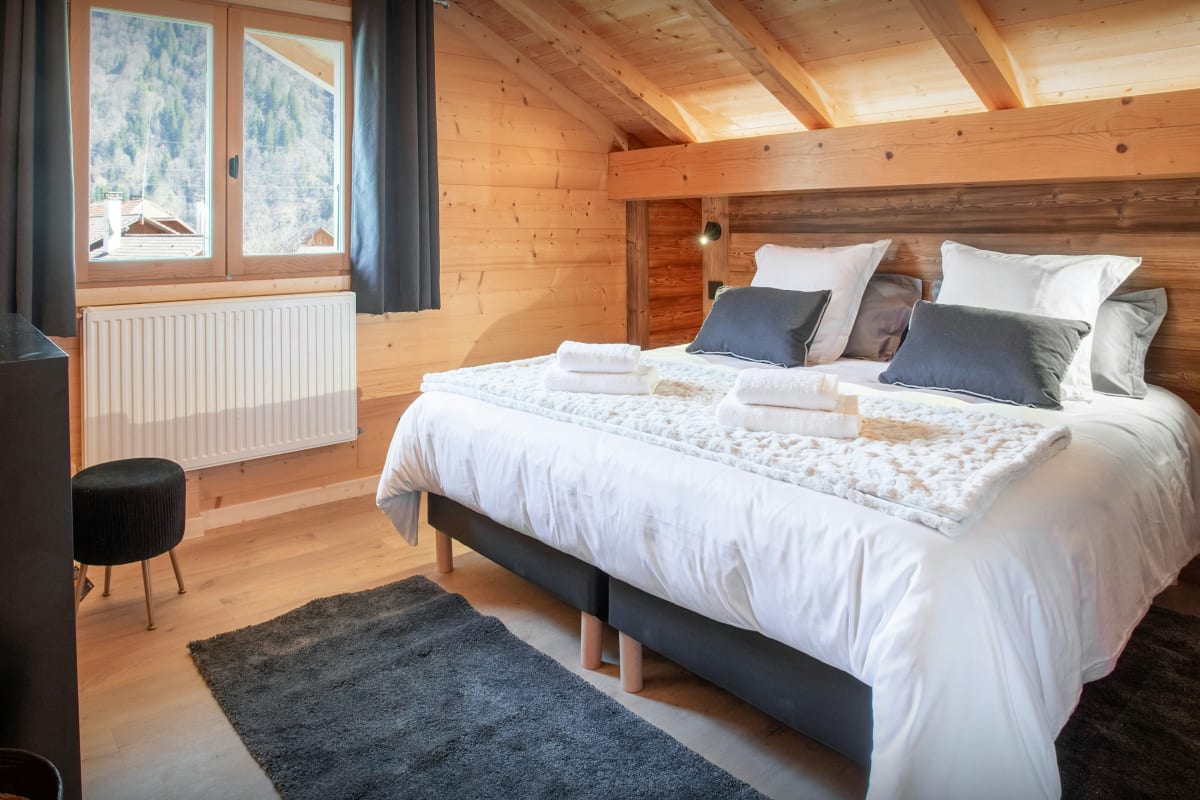 Chalet   Séjour pour 12 - sauna, jacuzzi et terrasse - OVO Network