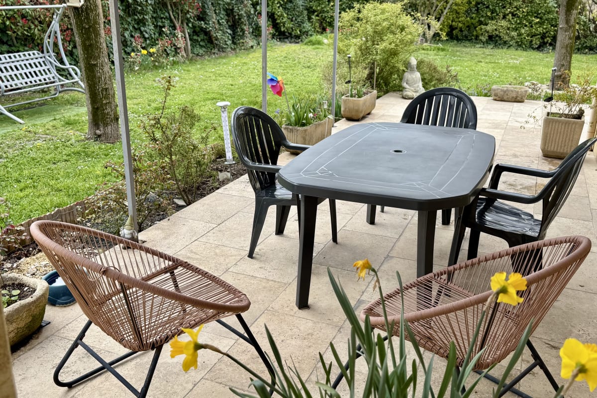  Maison Maison climatisée avec jardin privé au Thor, animaux acceptés 