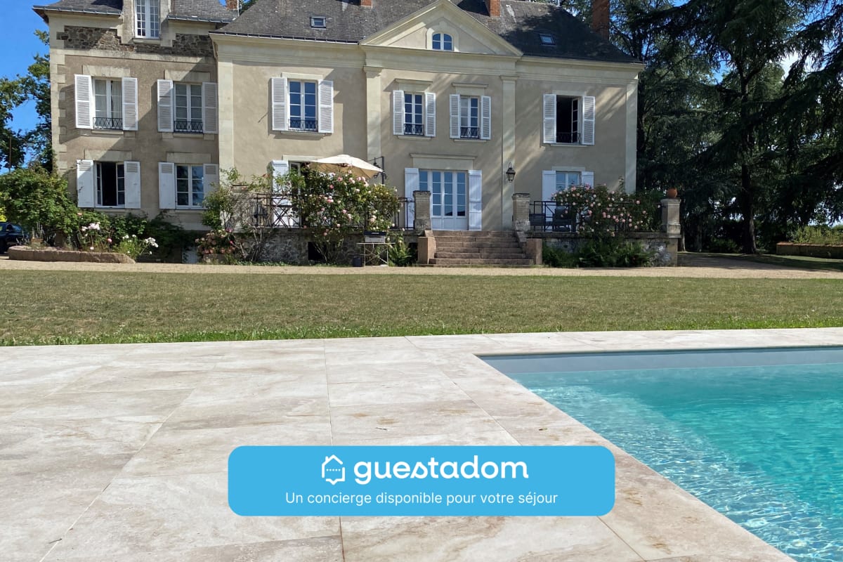 Le Pasty – Piscine – Tennis – Puy du Fou