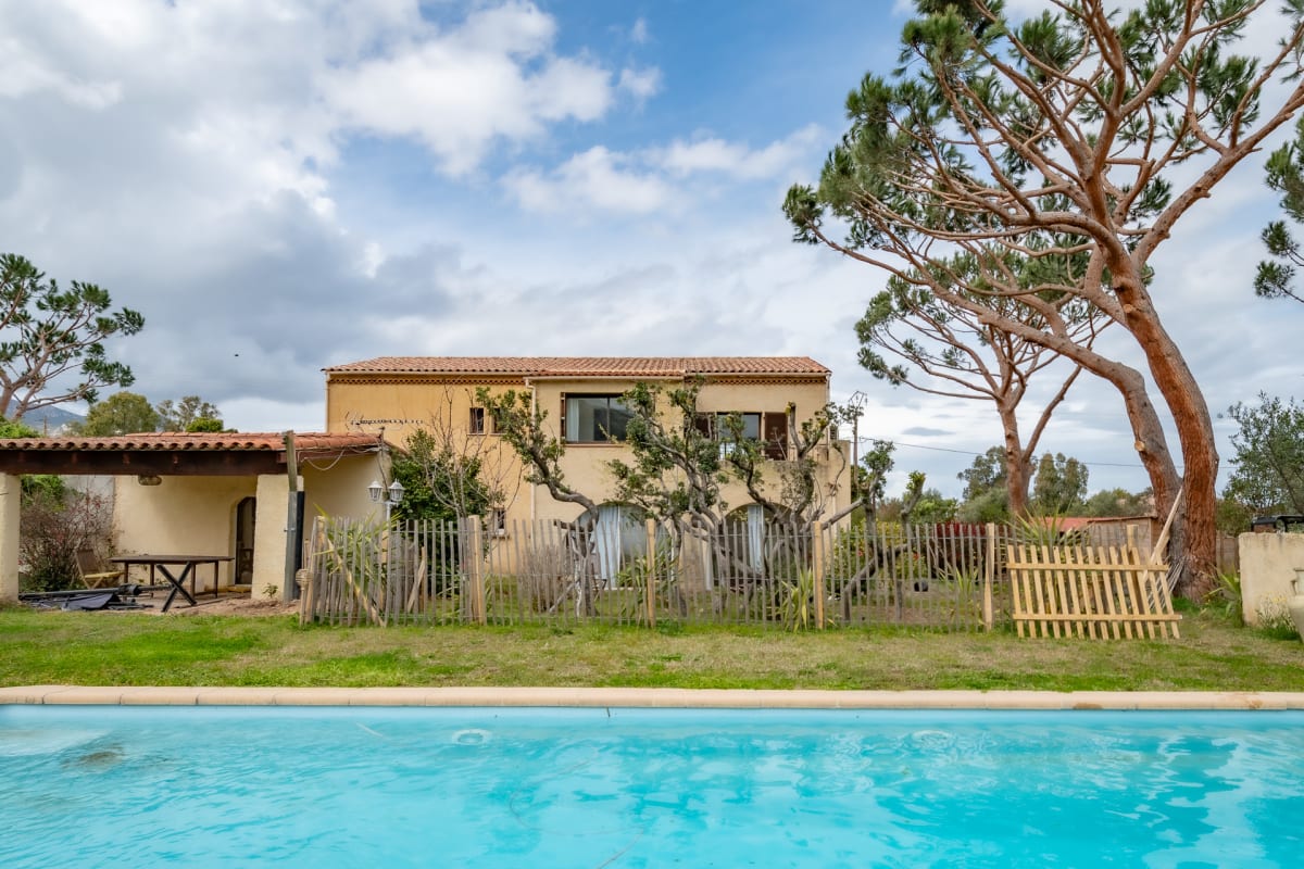 Appartement Luce : Appart , calme,  piscine chauffée, 5 min des plages et proche Calvi 