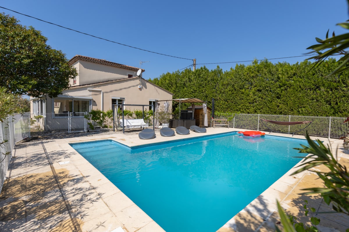 Universo - piscine privée et grand jardin