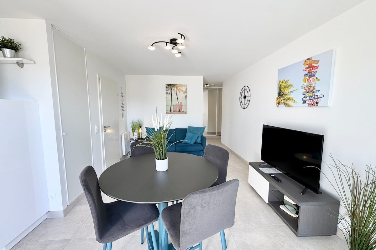 Appartement   T2 contemporain - Balcon - Vue mer panoramique