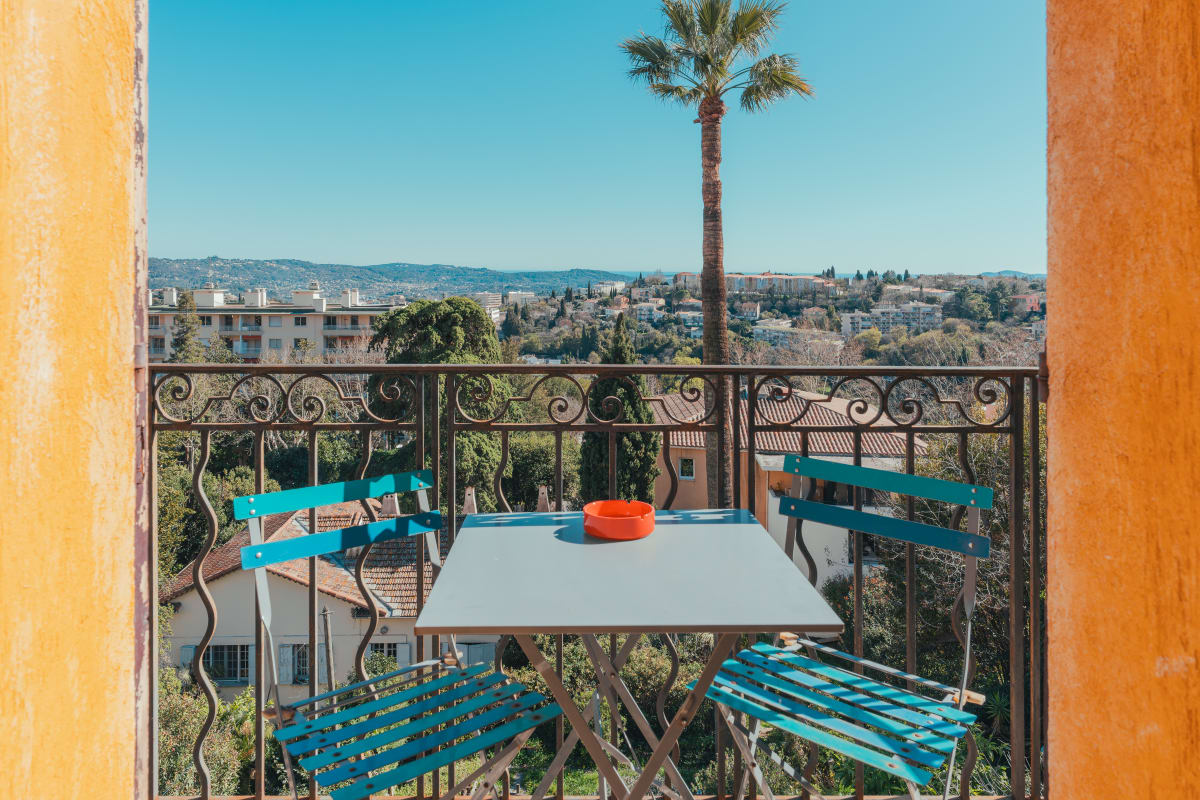 Appartement vue panoramique au coeur de Grasse