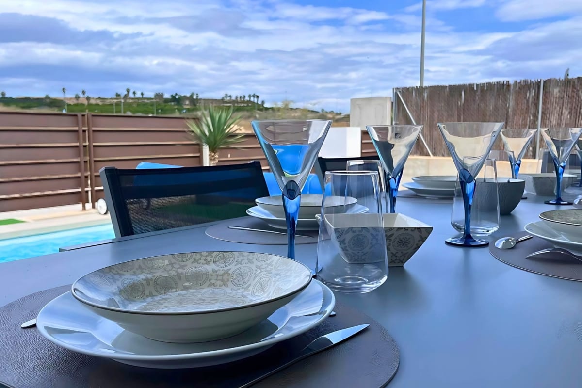 Immobilier Villa moderne avec piscine privée au Golf Vistabella  