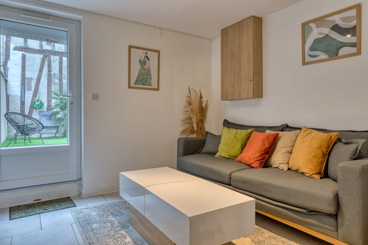  Appartement Le Nid Vouté, charmant appartement avec terrasse situé au coeur de Roue