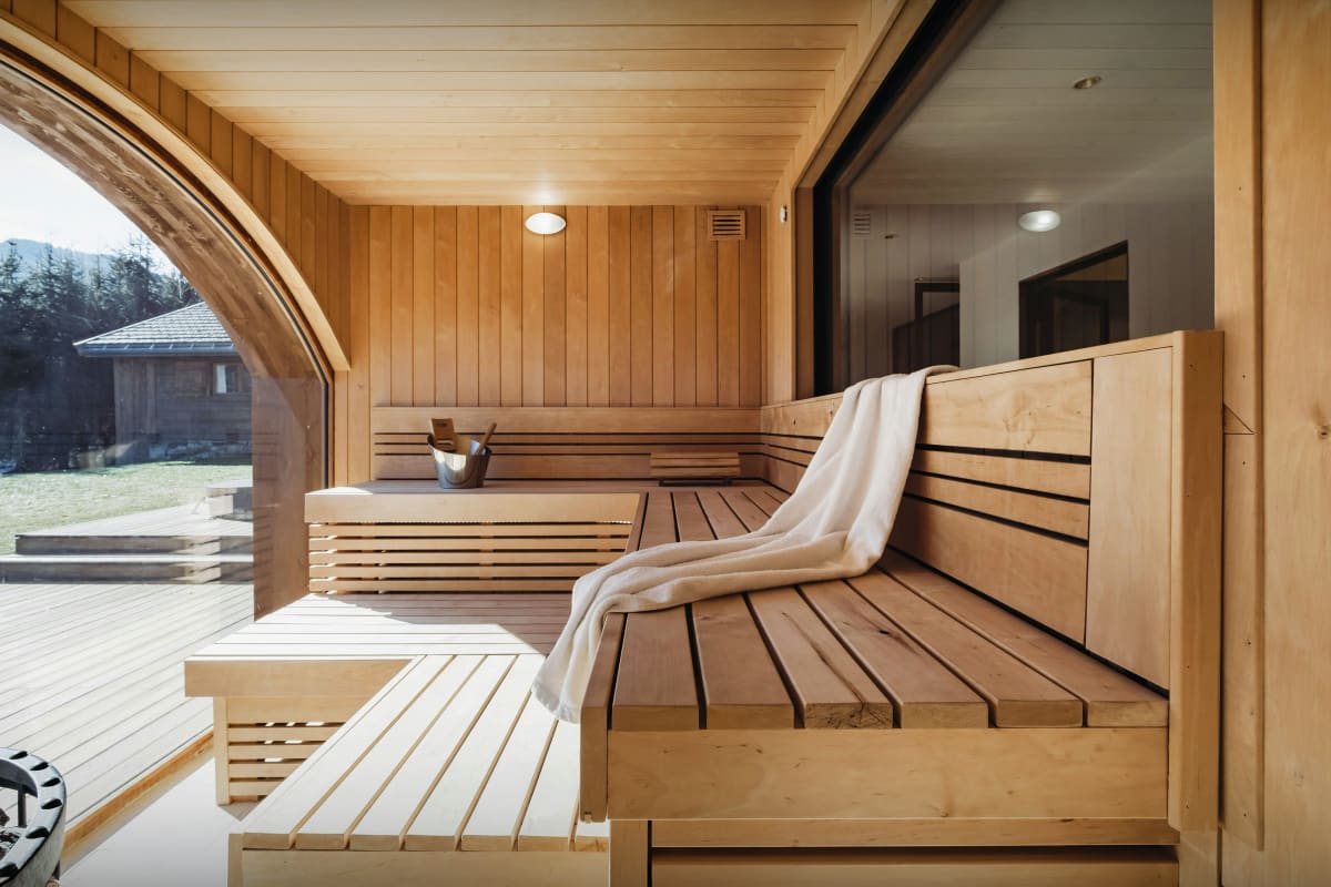 Chalet   Piscine et espace bien-être - OVO Network