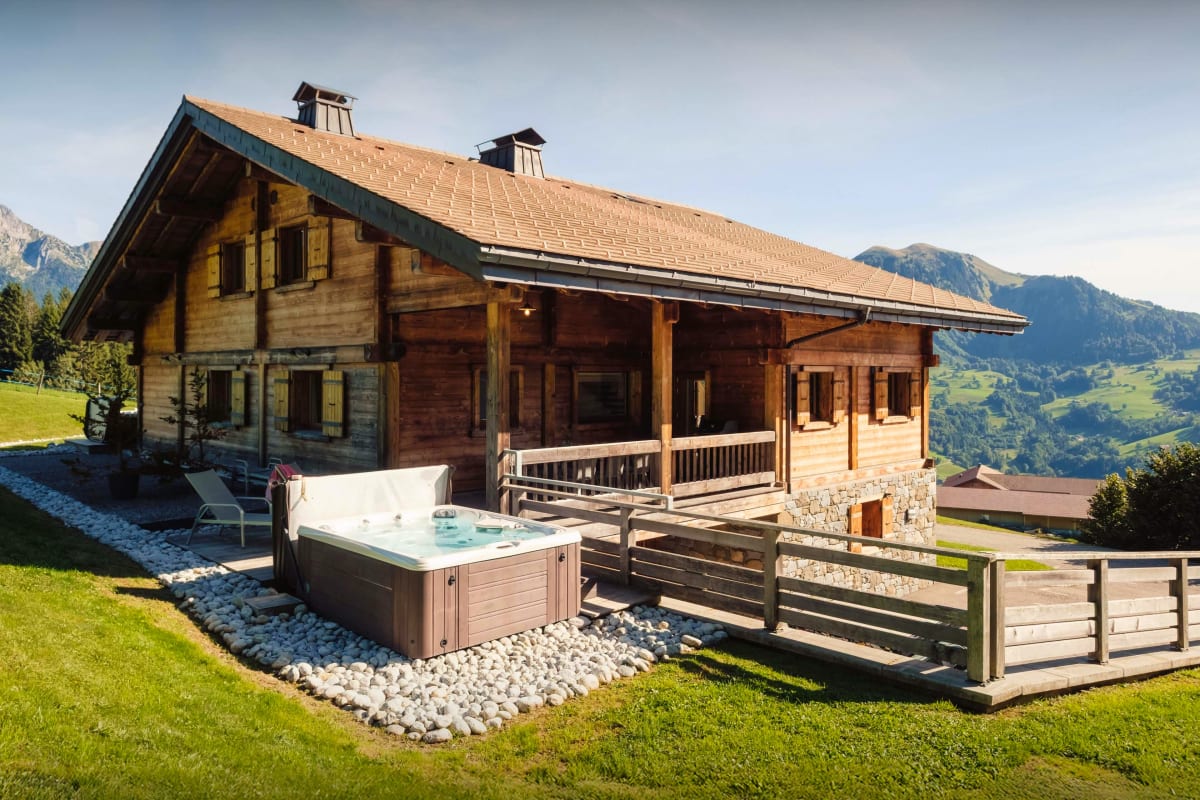  Chalet Vacances au calme pour 8 avec hammam & jacuzzi - OVO Network