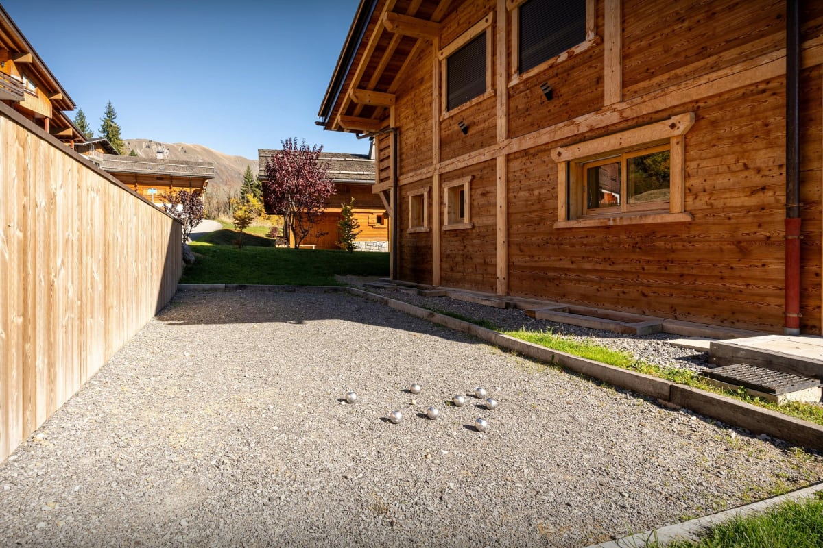  immobilier  Chalet pour 14 (13 adultes max), jacuzzi et sauna - OVO Network