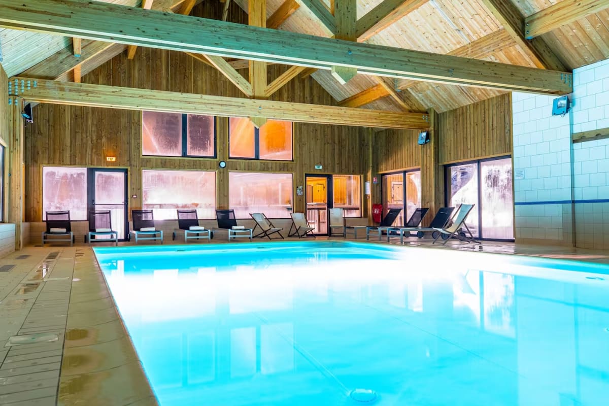  immobilier  Votre Havre de Paix en Montagne - chalet 6 personnes avec piscine et sauna 