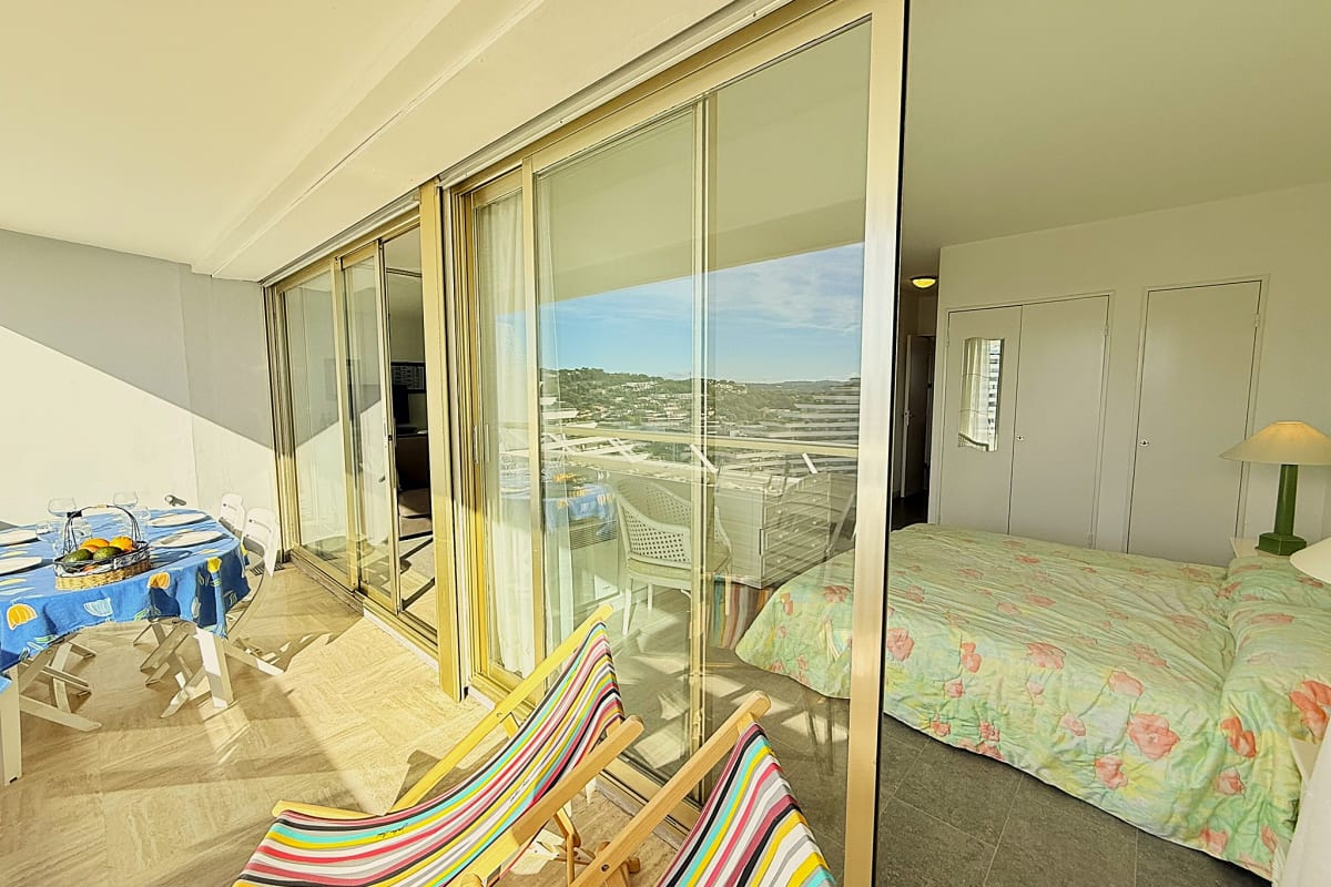  immobilier  06DJ - Appartement vue mer 4 pers - terrasse