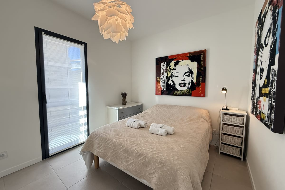 Appartement Superbe appart 4 pers – Vue mer & terrasse – Parking privé – remparts 