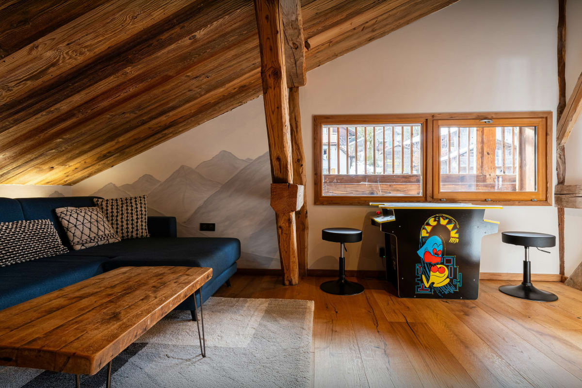 Chalet   Spacieux chalet pour 12 avec jacuzzi au cœur du Grand Massif - OVO Network